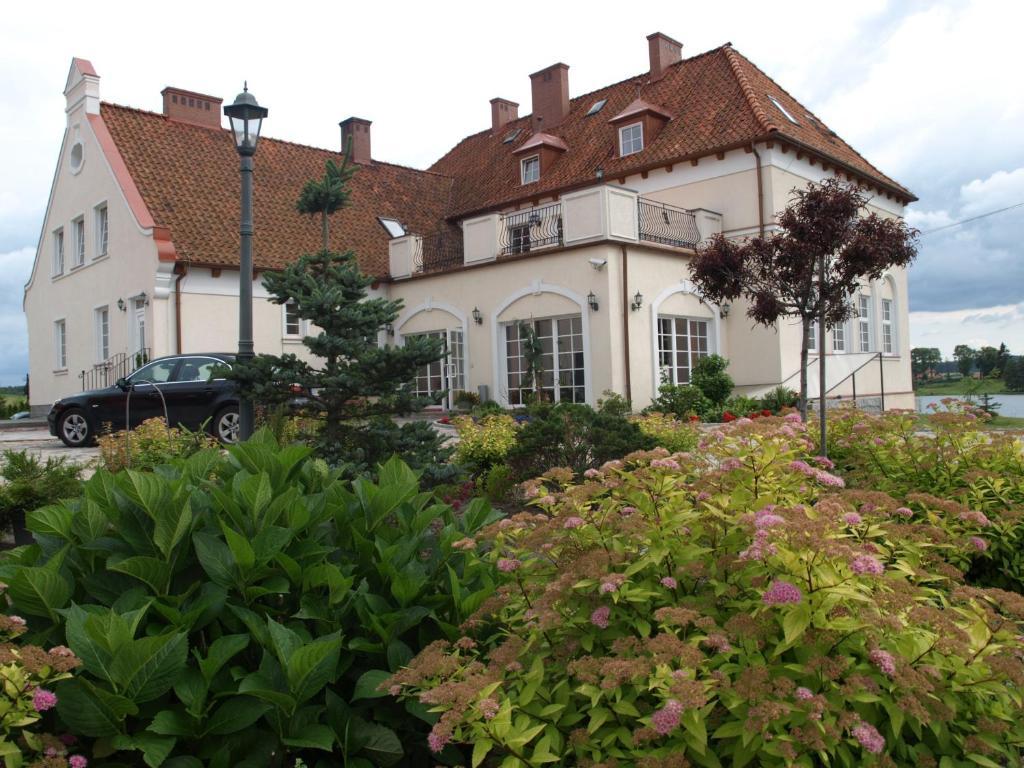 パプロトキ Gosciniec Rycerski Bed & Breakfast エクステリア 写真