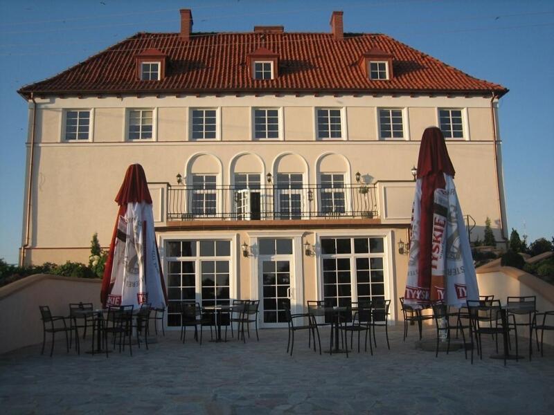 パプロトキ Gosciniec Rycerski Bed & Breakfast エクステリア 写真