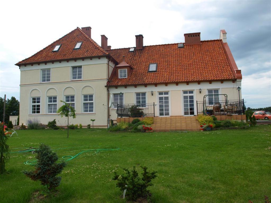 パプロトキ Gosciniec Rycerski Bed & Breakfast エクステリア 写真