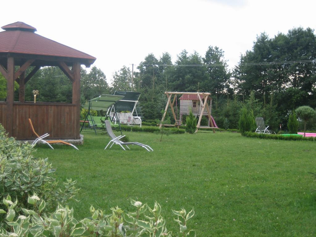 パプロトキ Gosciniec Rycerski Bed & Breakfast エクステリア 写真