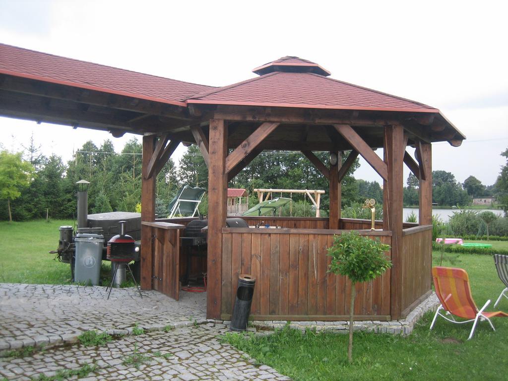 パプロトキ Gosciniec Rycerski Bed & Breakfast エクステリア 写真